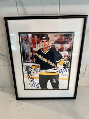 Kevin Stevens Autographed 8x10 Photo- Pittsburgh Penguins By Photo File. Framed.